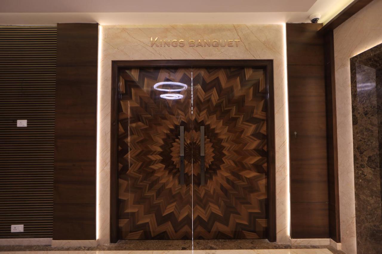 Kings Bury Inn Kumbakonam Kültér fotó