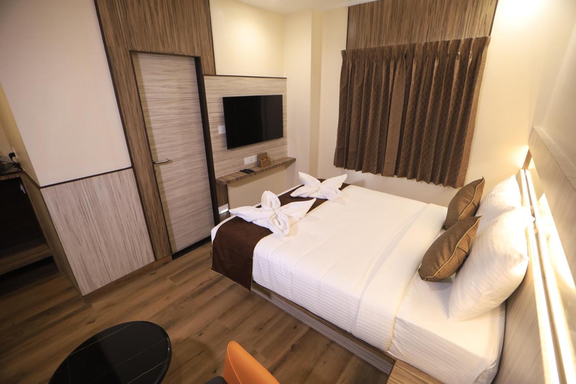 Kings Bury Inn Kumbakonam Kültér fotó