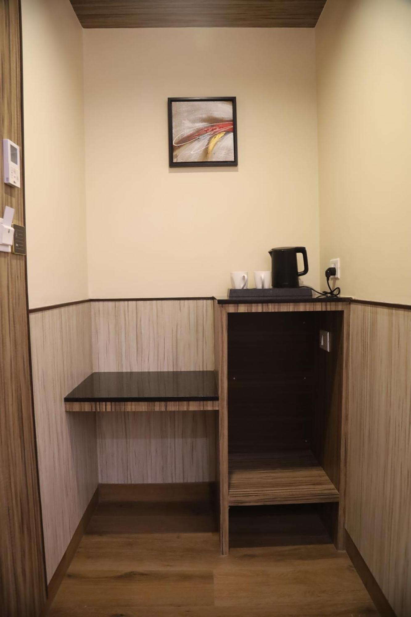 Kings Bury Inn Kumbakonam Kültér fotó