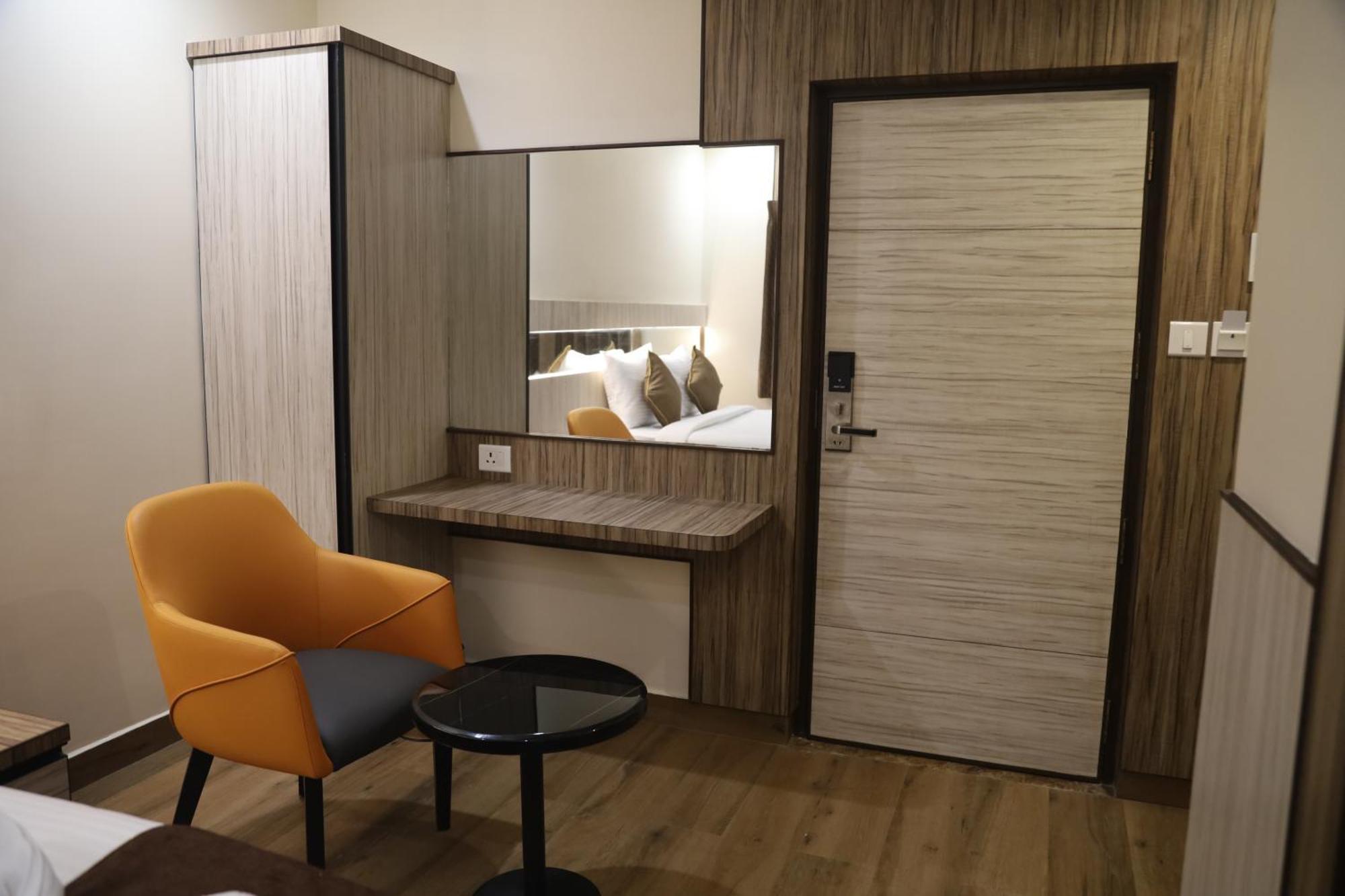 Kings Bury Inn Kumbakonam Kültér fotó