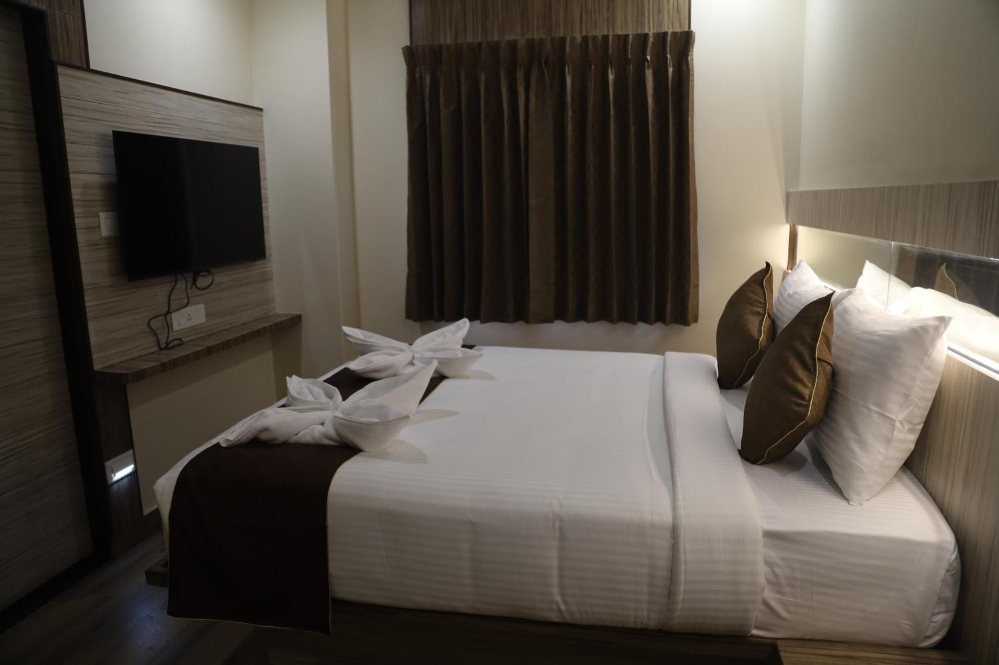 Kings Bury Inn Kumbakonam Kültér fotó