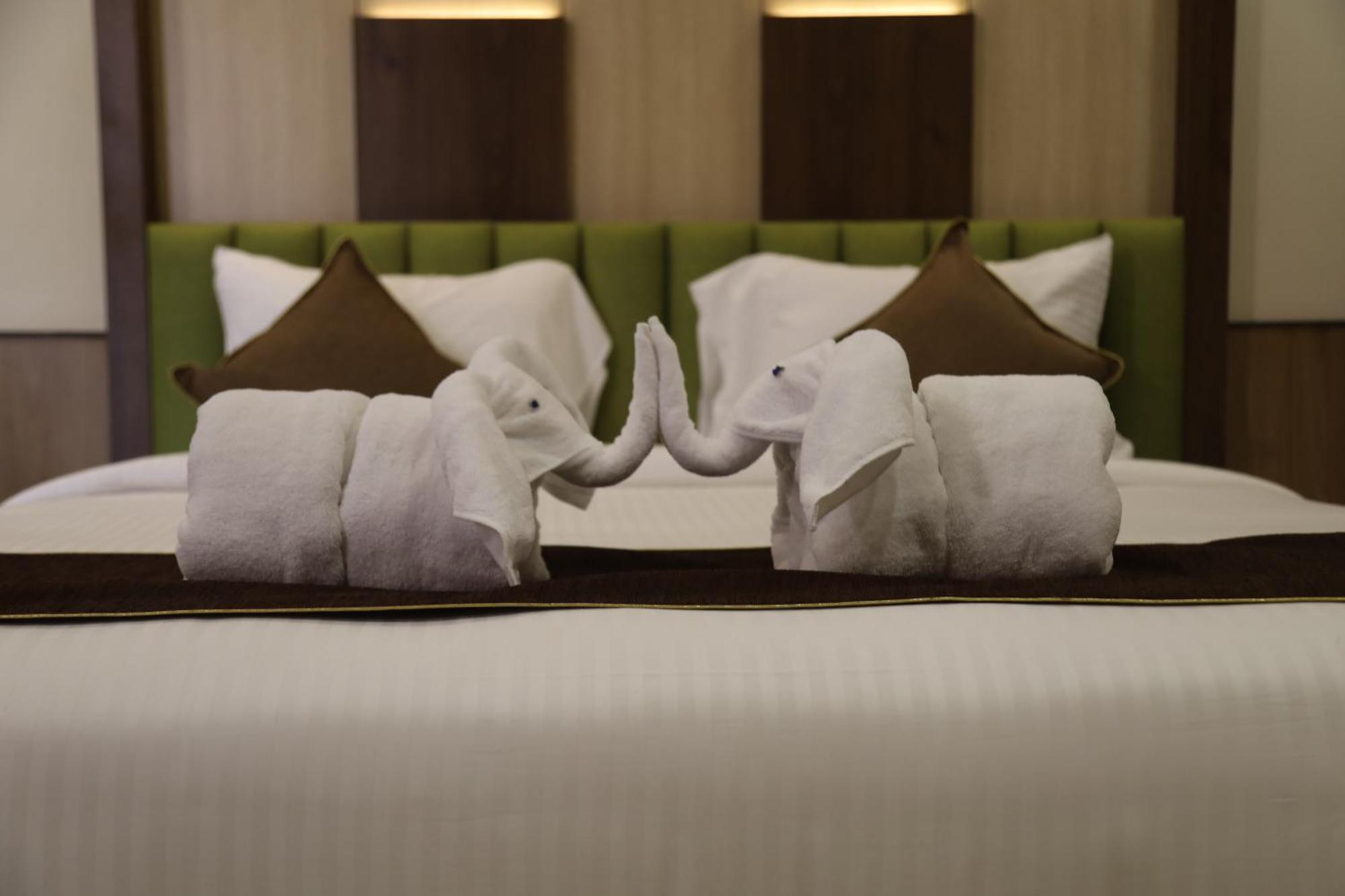 Kings Bury Inn Kumbakonam Kültér fotó