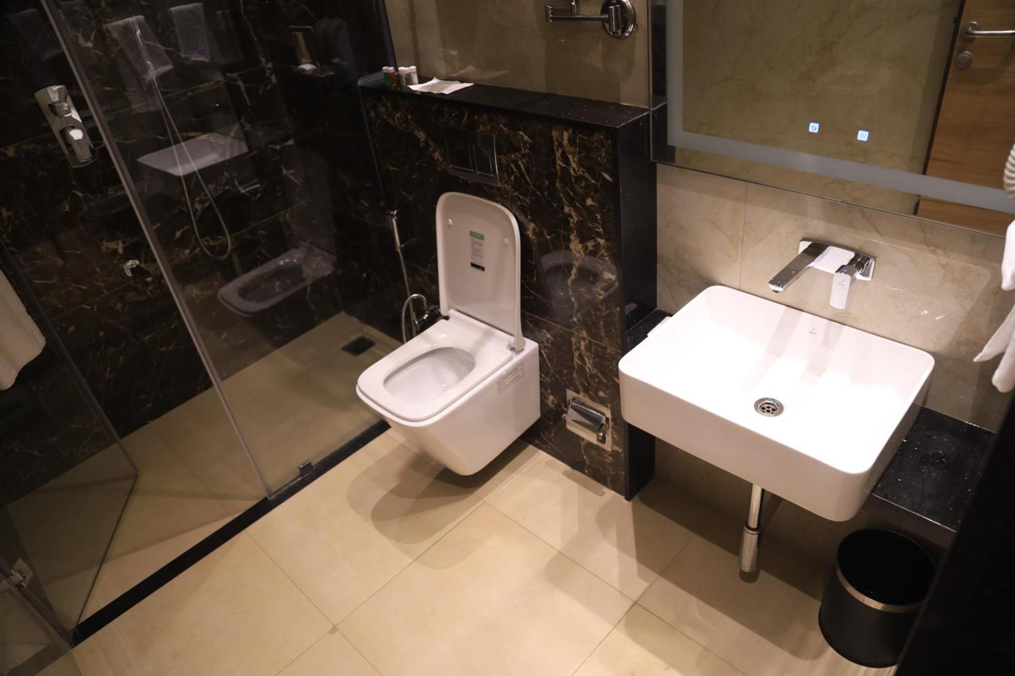 Kings Bury Inn Kumbakonam Kültér fotó