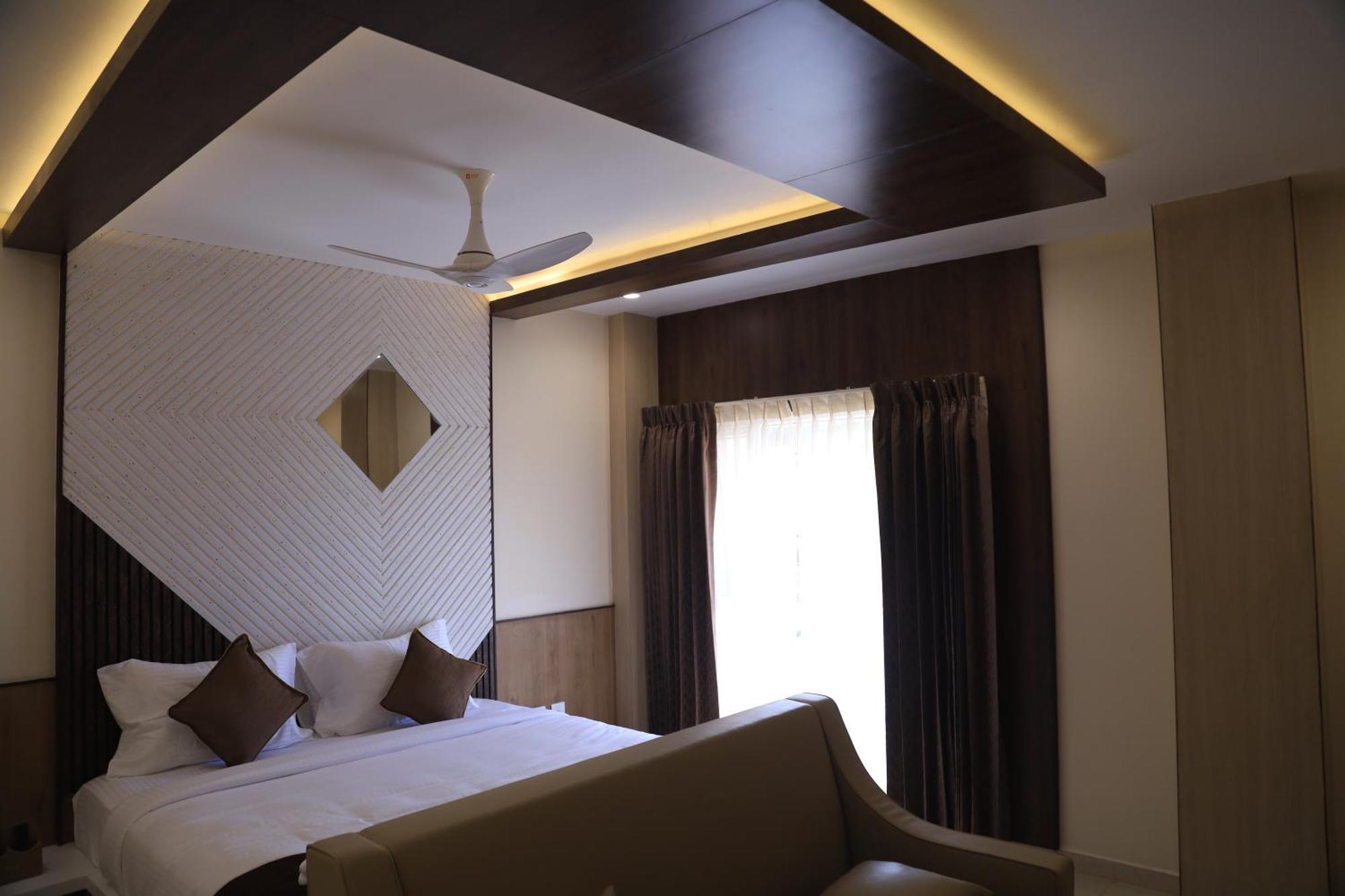 Kings Bury Inn Kumbakonam Kültér fotó