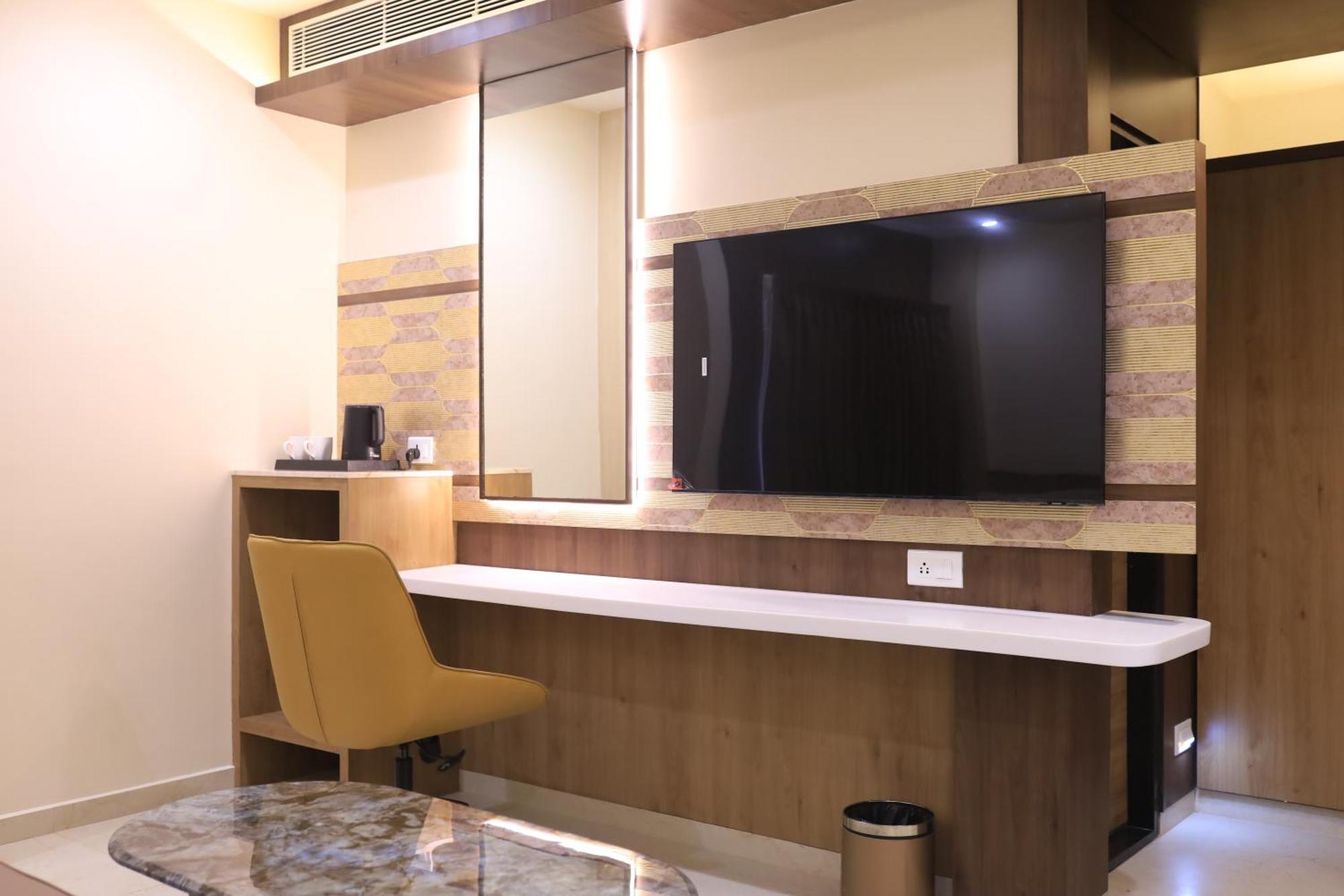 Kings Bury Inn Kumbakonam Kültér fotó