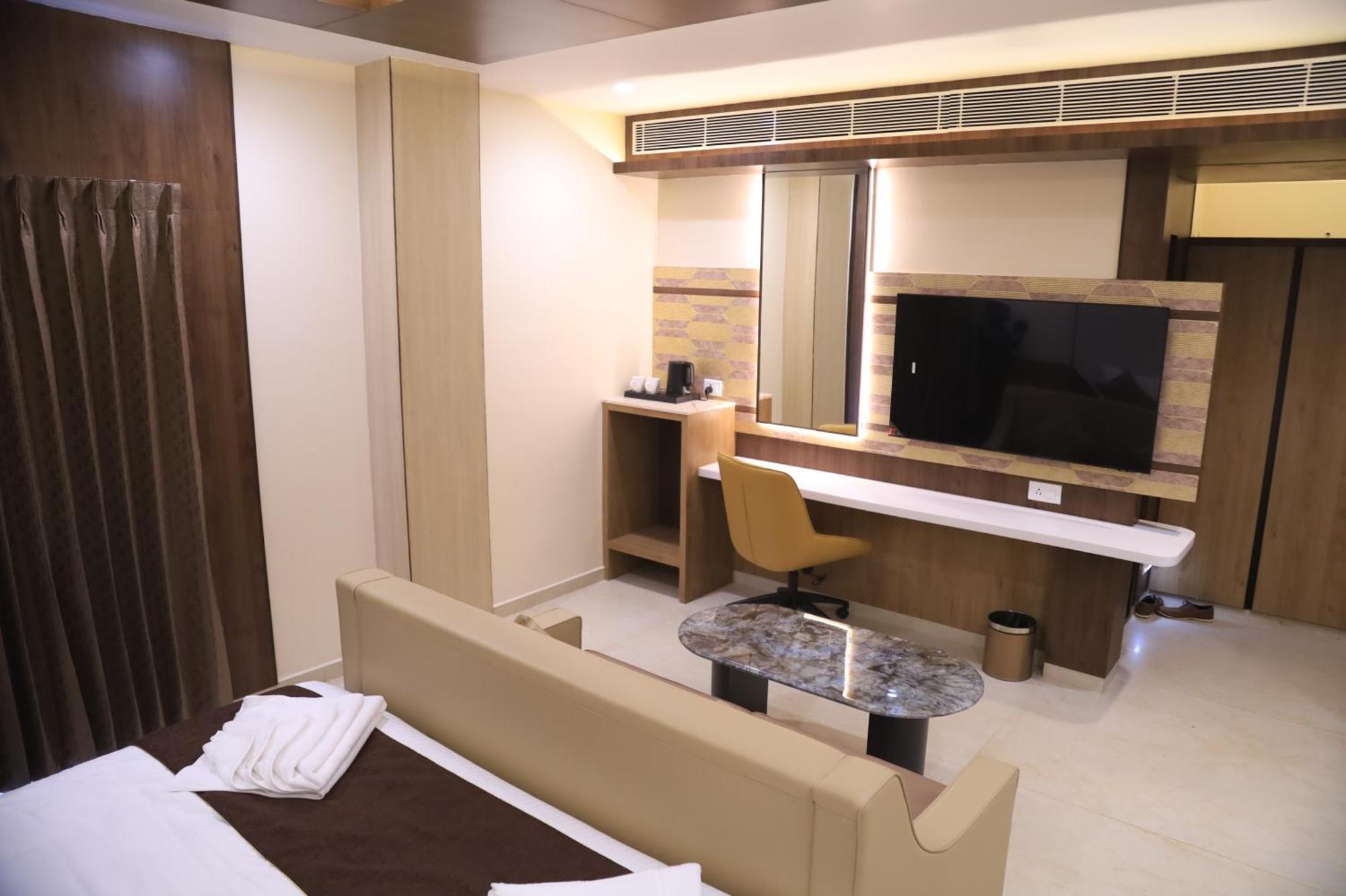 Kings Bury Inn Kumbakonam Kültér fotó