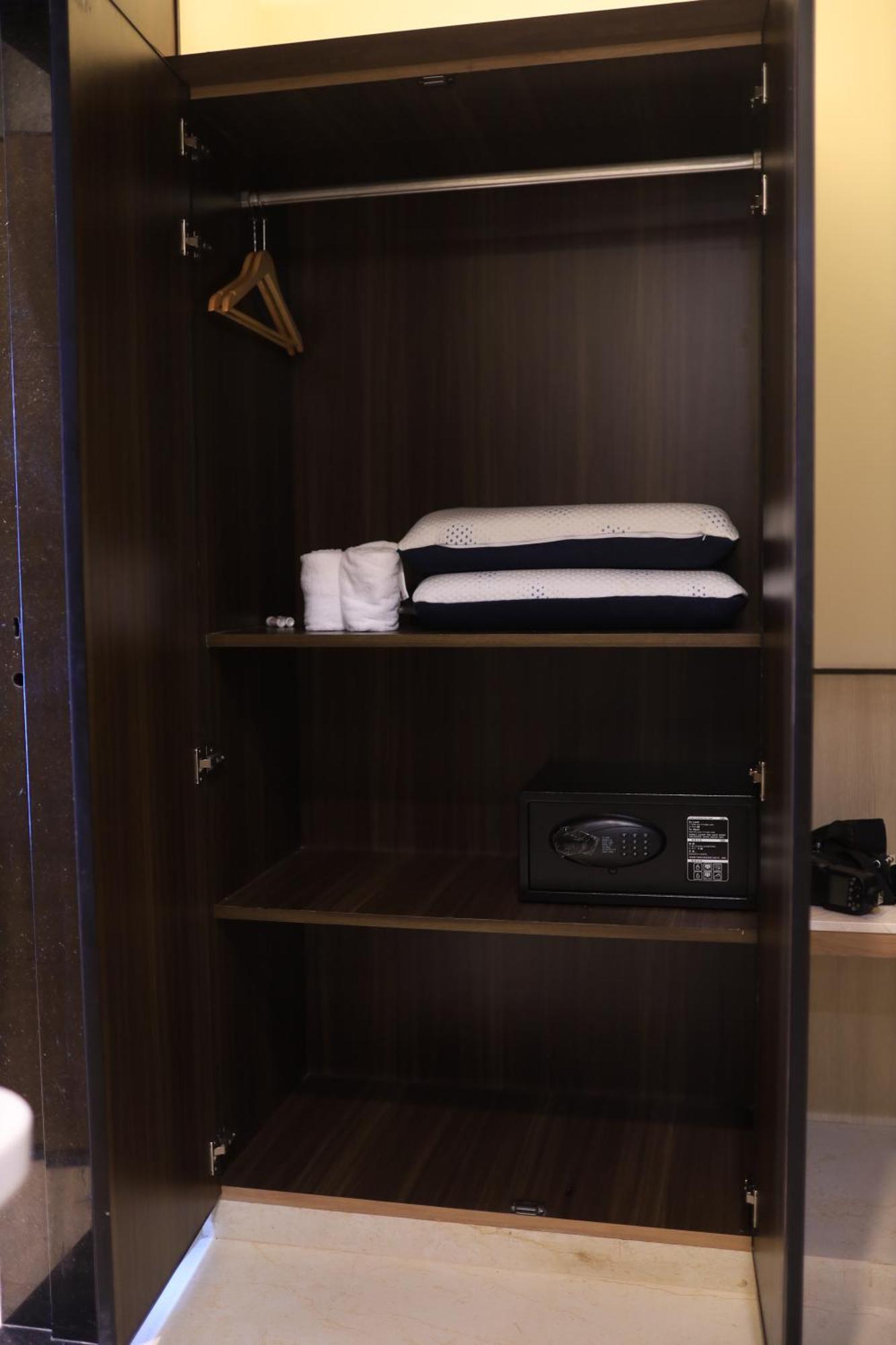 Kings Bury Inn Kumbakonam Kültér fotó