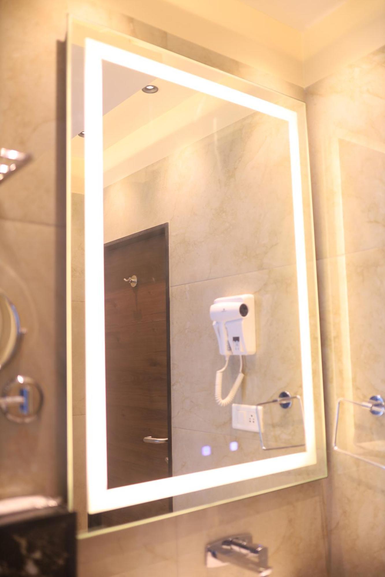 Kings Bury Inn Kumbakonam Kültér fotó