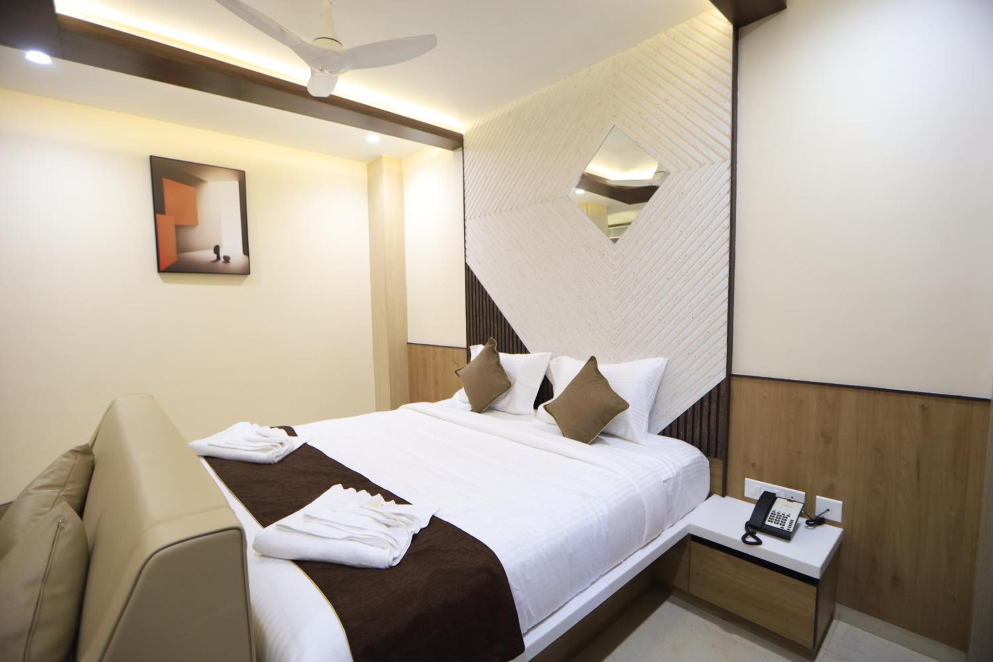 Kings Bury Inn Kumbakonam Kültér fotó